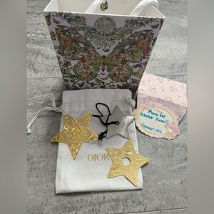 Dior rare holiday shopping bag 2024 , stars charm